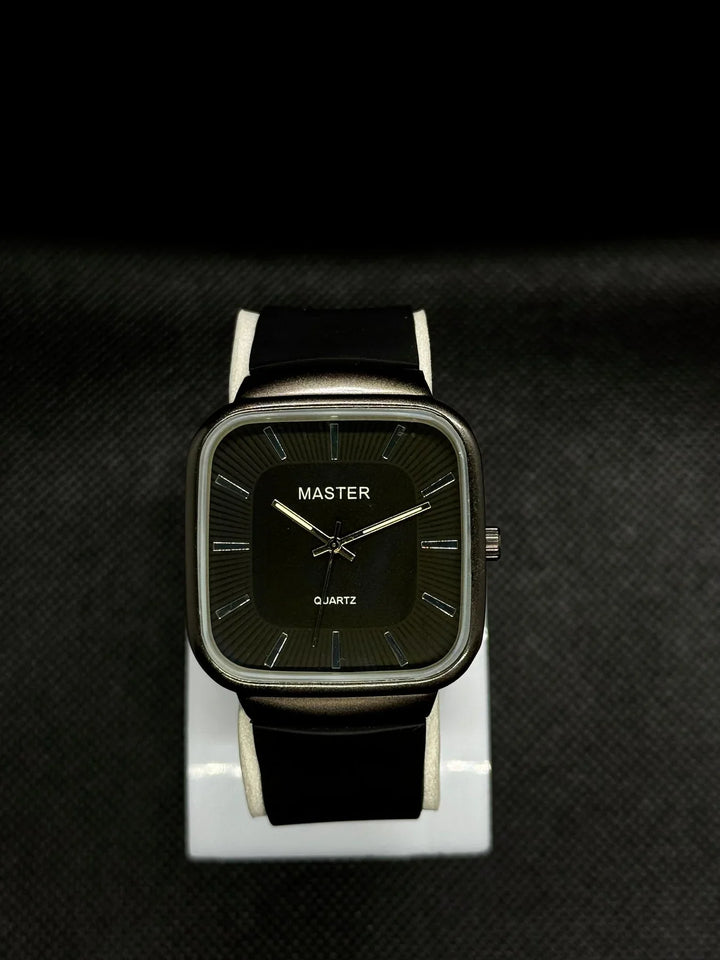 Master Quartz Watch For Men's Steel Back