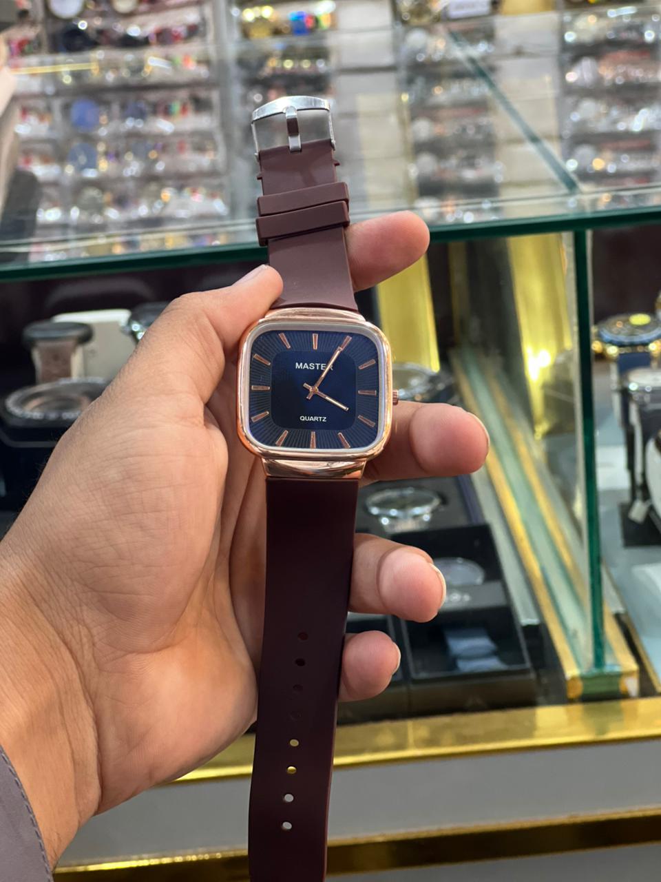 Master Quartz Watch For Men's Steel Back