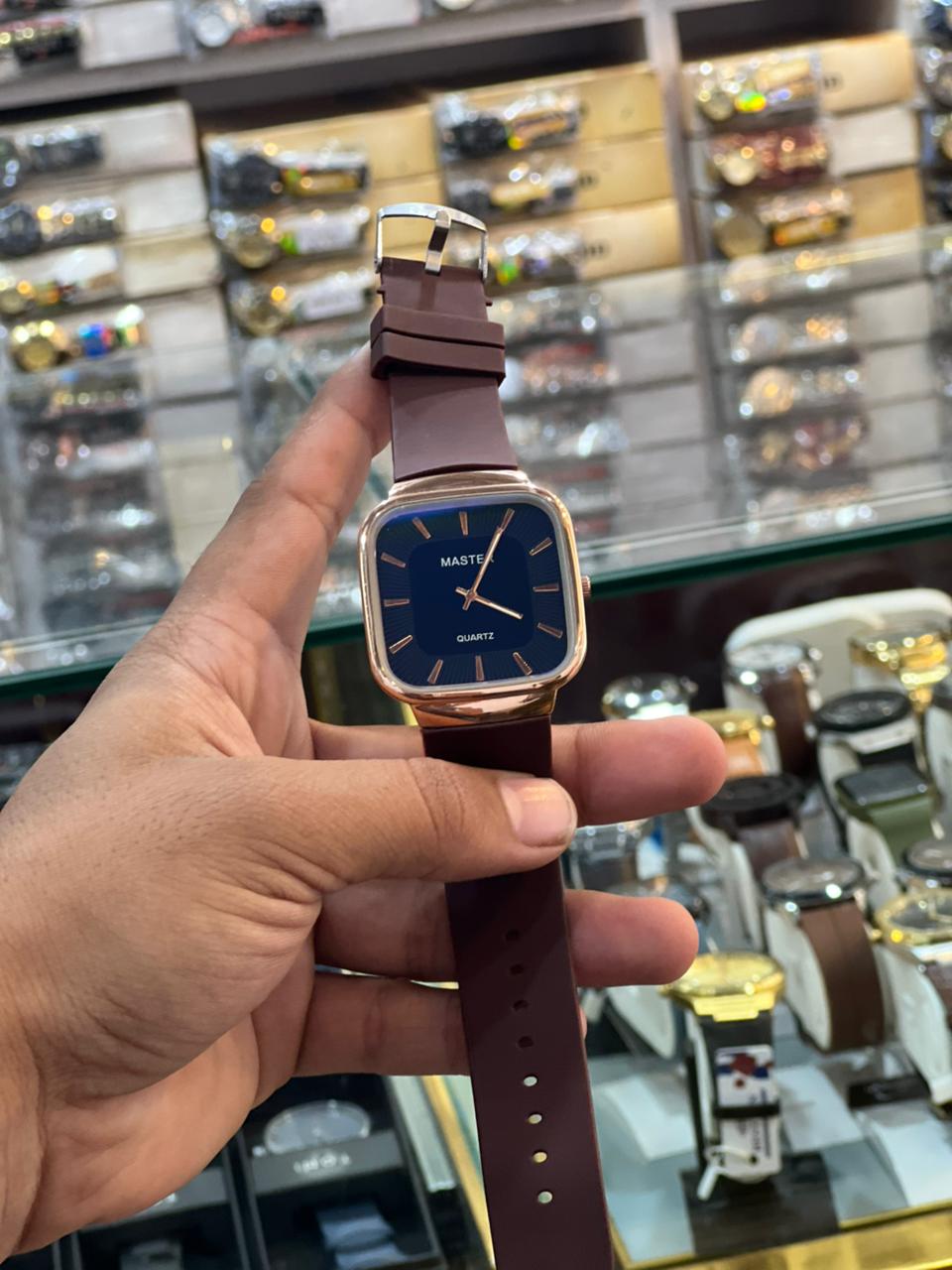Master Quartz Watch For Men's Steel Back